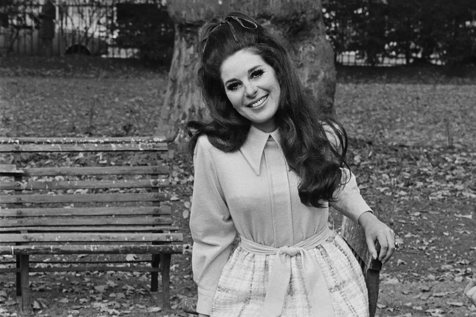 Bobbie Gentry Walked Away From Fame at the Height of Her Career