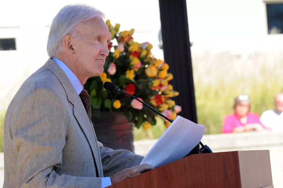Country Music Hall of Famer Ralph Emery Dead at 88