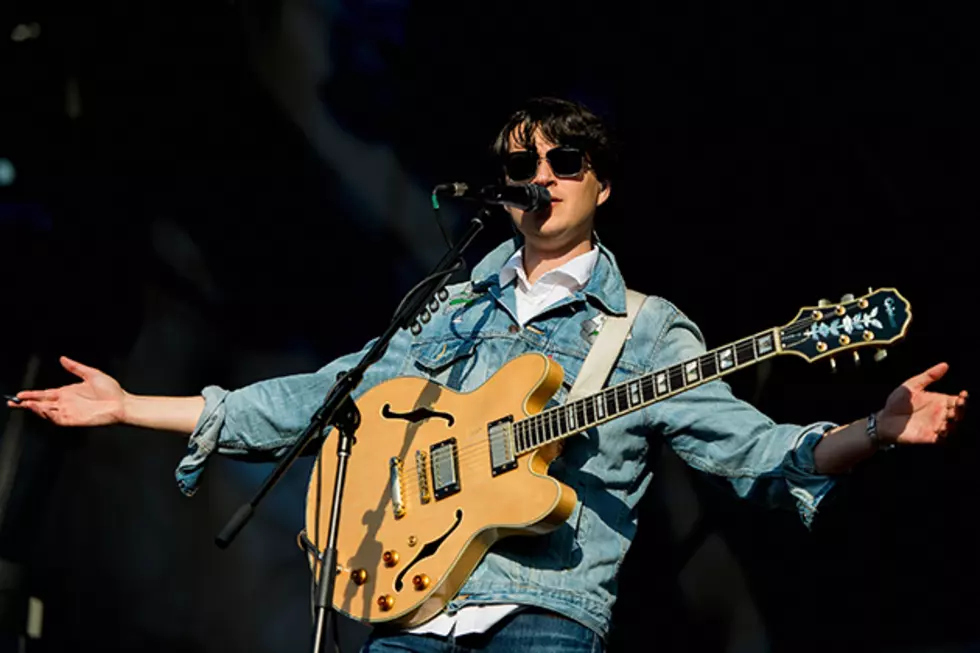 Vampire Weekend’s Ezra Koenig Sings the ‘Seinfeld’ Theme for Weird Seinfeld Video Game