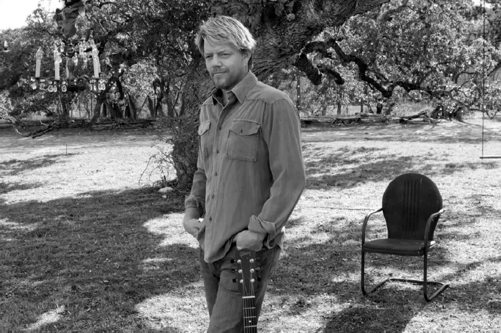 Pat Green Racked Up Quite the Phone Bill During His First Time on the Radio