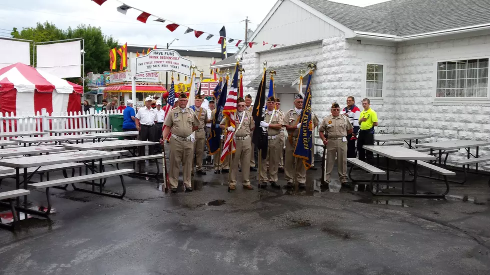 US Flag Etiquette for Parades